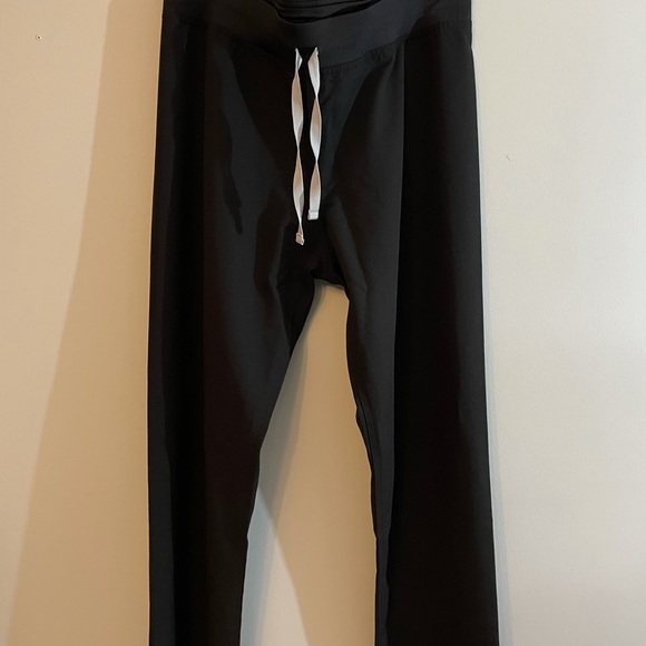 SCRUBS! 2 shirts, one pant, BRAND NEW & NEVER worn - Picture 4 of 6